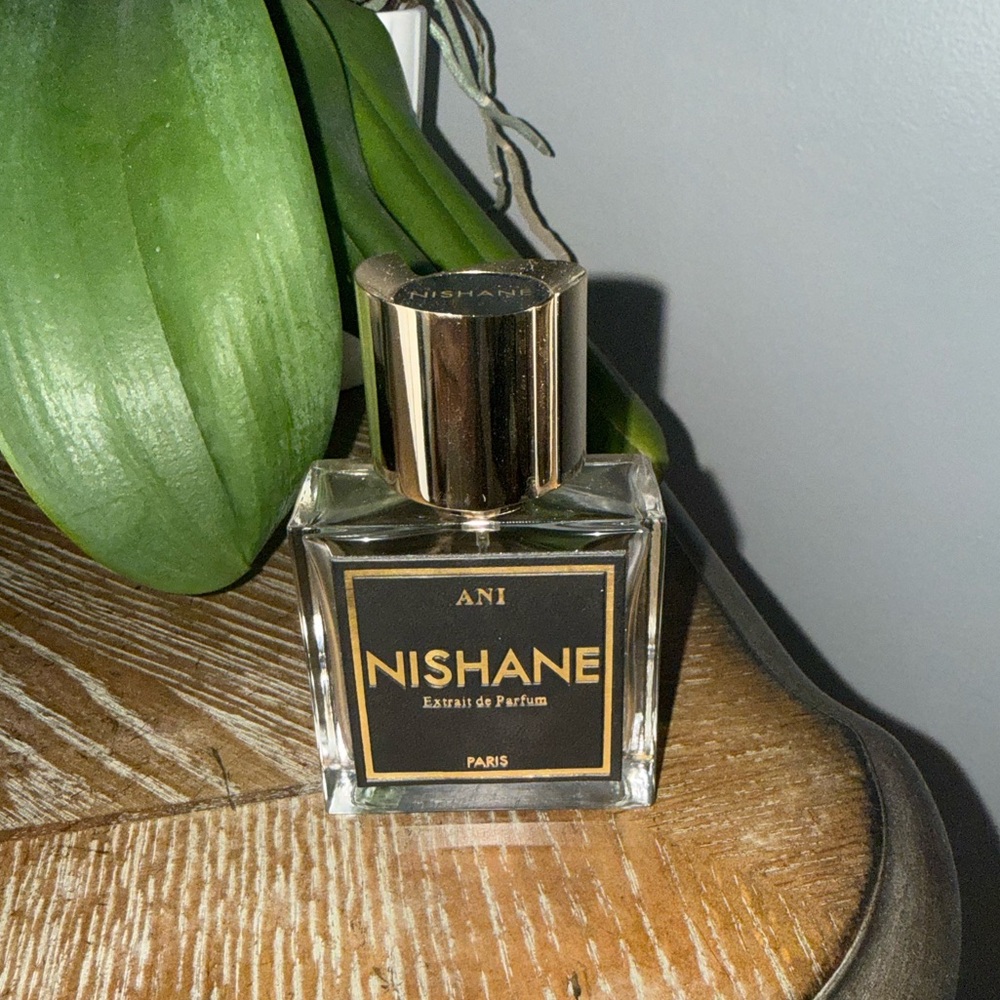 Nishane Ani EMPTY cologne bottle - Gold and Black